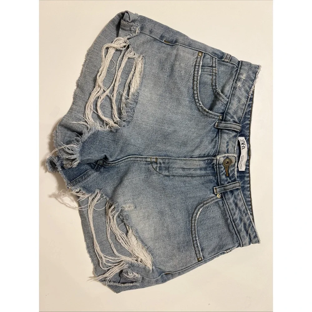 Size‎ 2 - ZARA Women's High Waist Ripped Denim Shorts